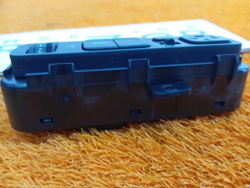 Блок управления зеркалами