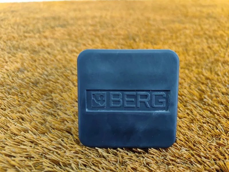 Заглушка буксировочного крюка