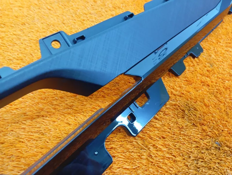 Накладка обшивки двери