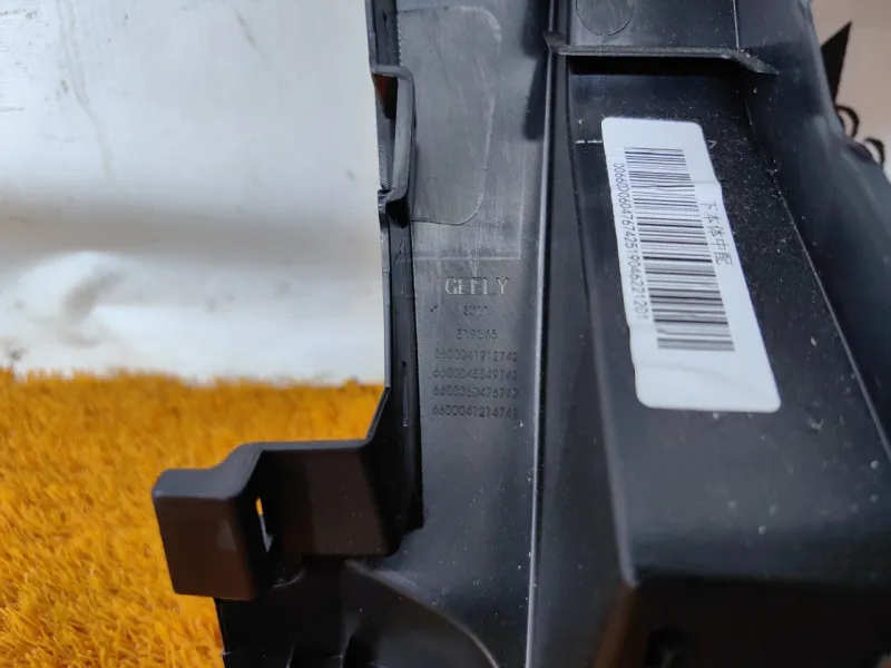 Накладка на торпедо