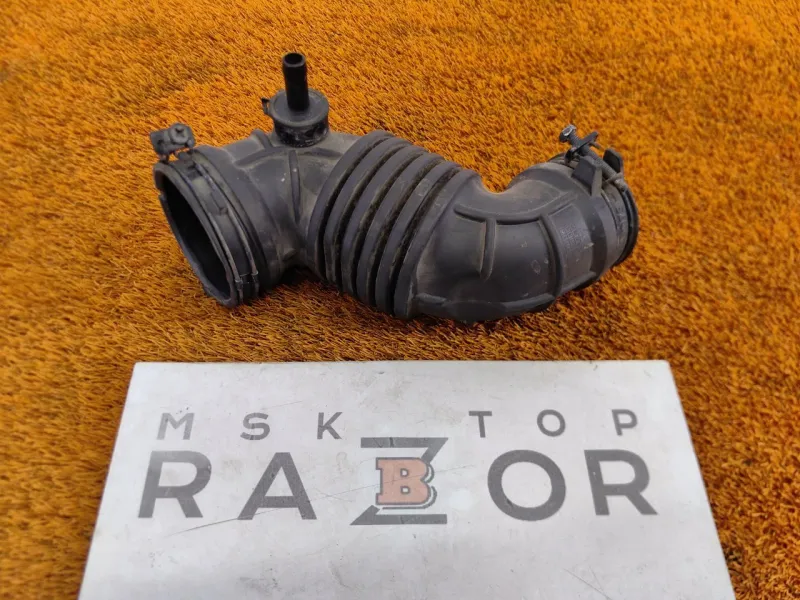 Патрубок воздушного фильтра