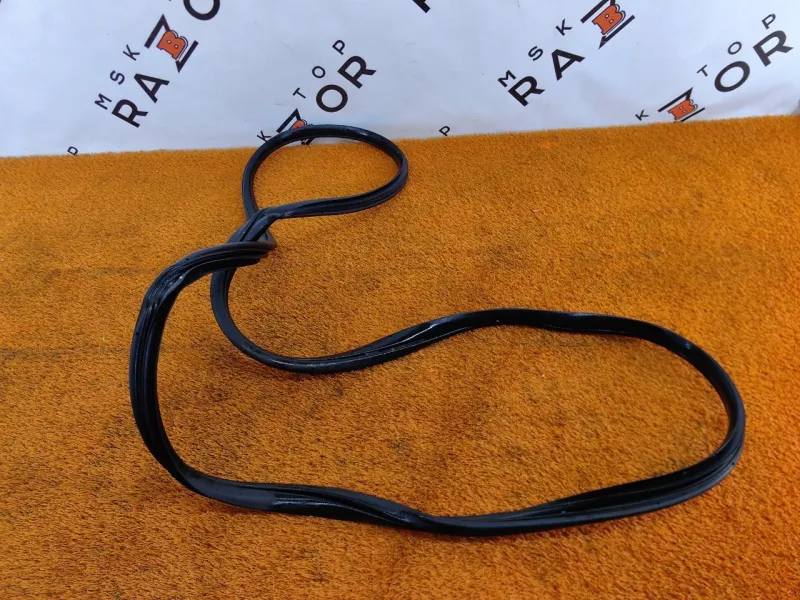 Уплотнитель проема двери