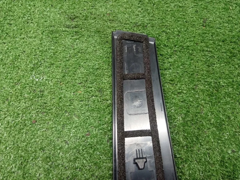 Молдинг двери