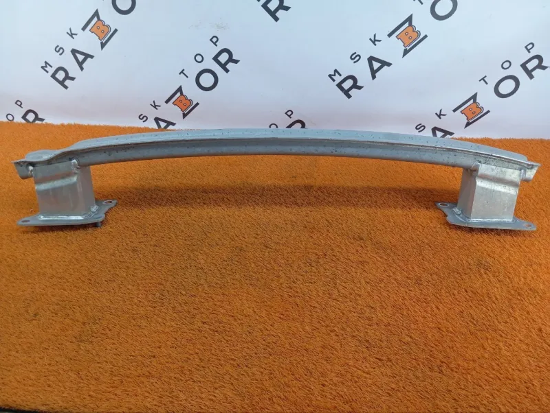 Усилитель бампера