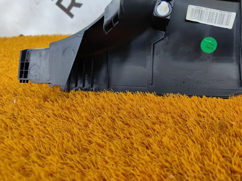 Обшивка центральной стойки