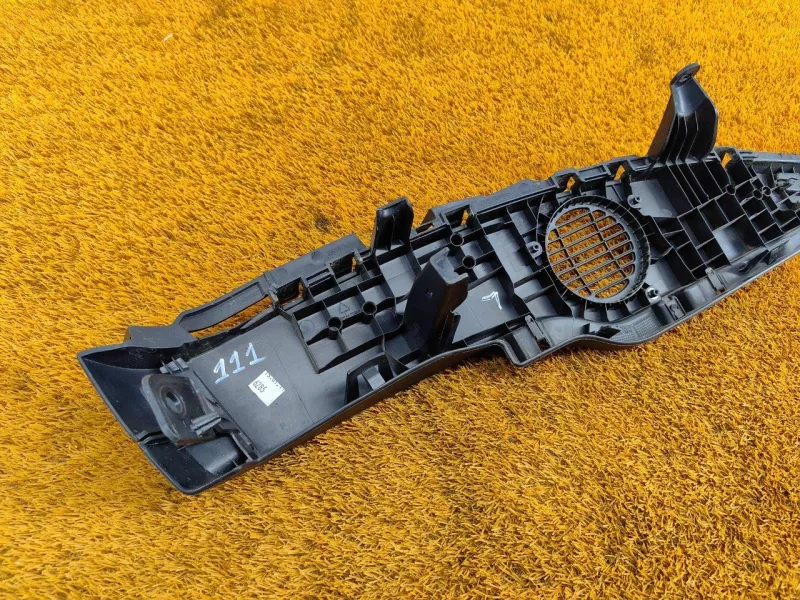 Обшивка багажника