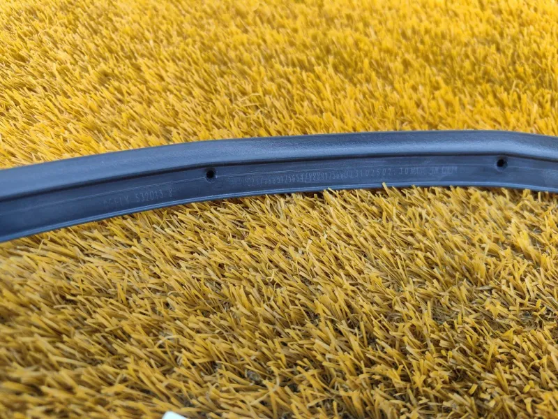 Уплотнитель двери