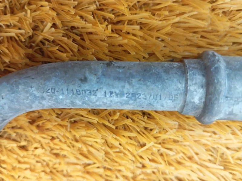 Трубка турбокомпрессора