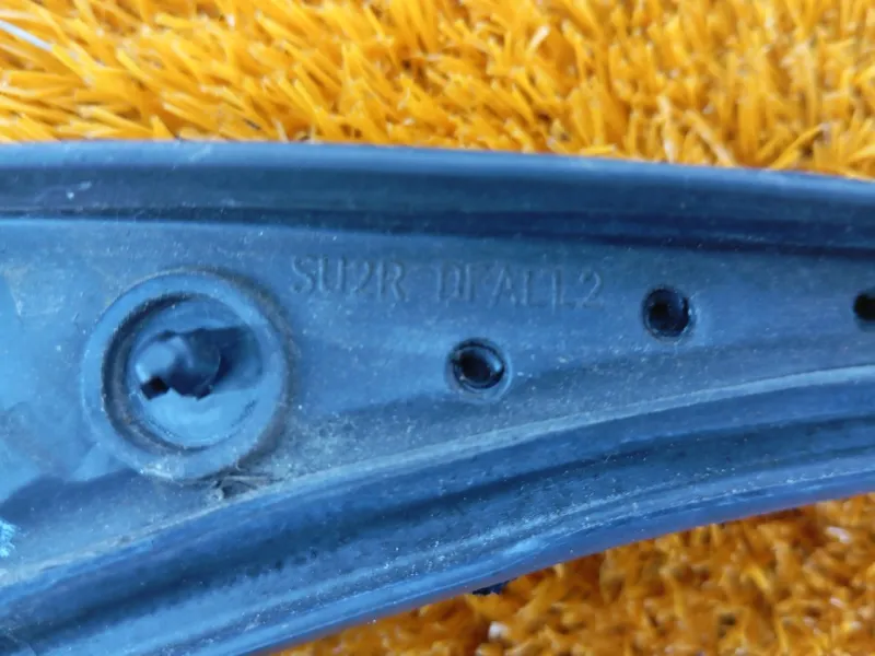 Уплотнитель двери