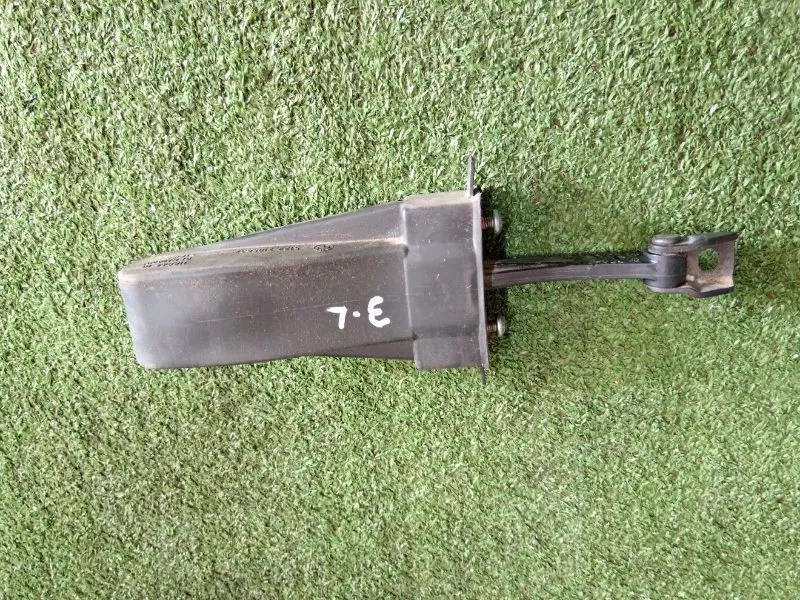 Ограничитель двери