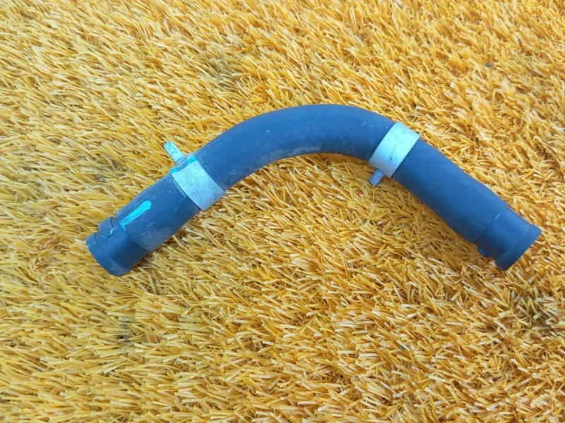 Трубка картерных газов