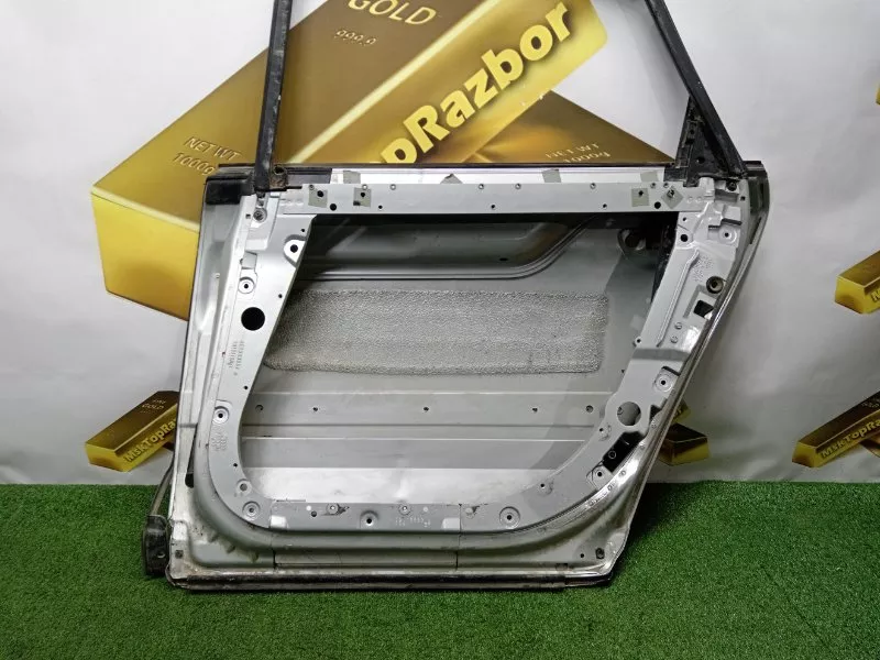 Дверь Audi A8 2004 4E0833052C D3, задняя правая