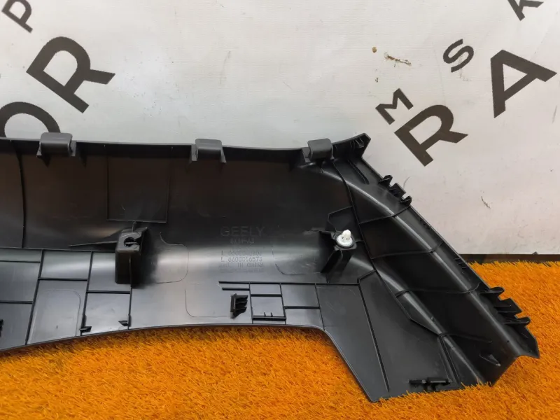 Накладка на стойку кузова