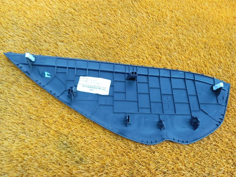 Накладка на торпедо