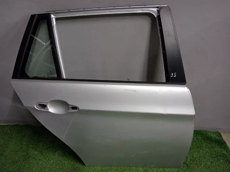 Дверь BMW 3-Series 2007 41007203676 E91, задняя правая