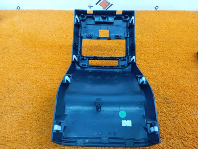 Накладка центральной консоли