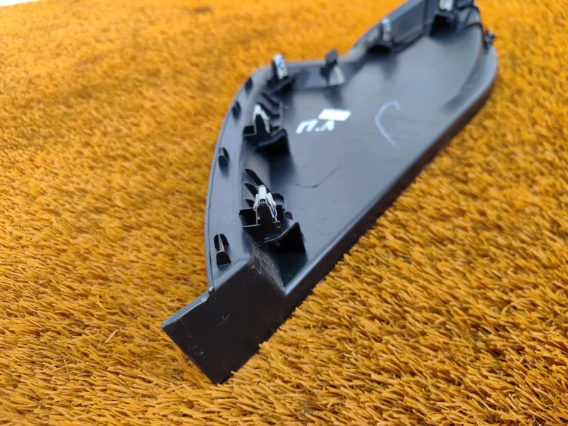 Накладка на торпедо