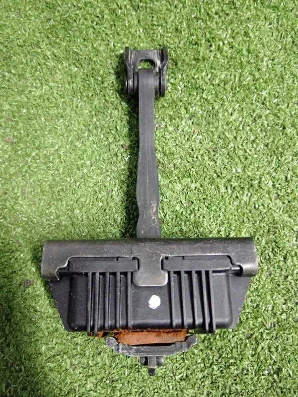 Ограничитель двери