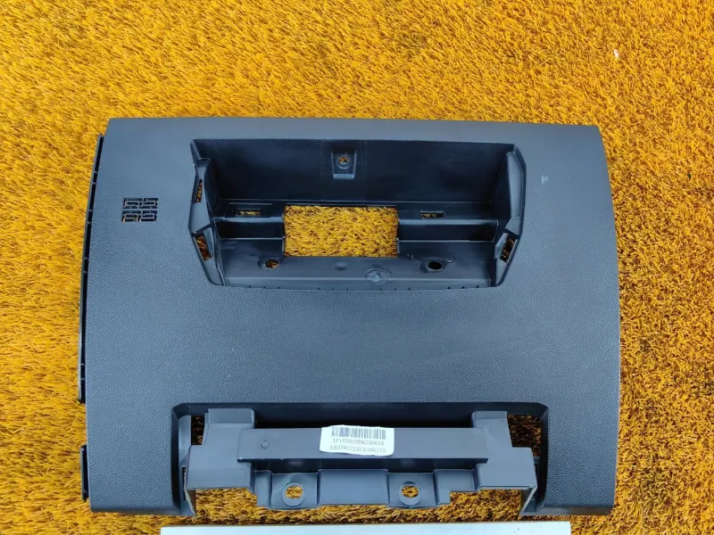 Накладка на торпедо