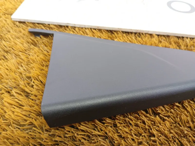 Уголок двери