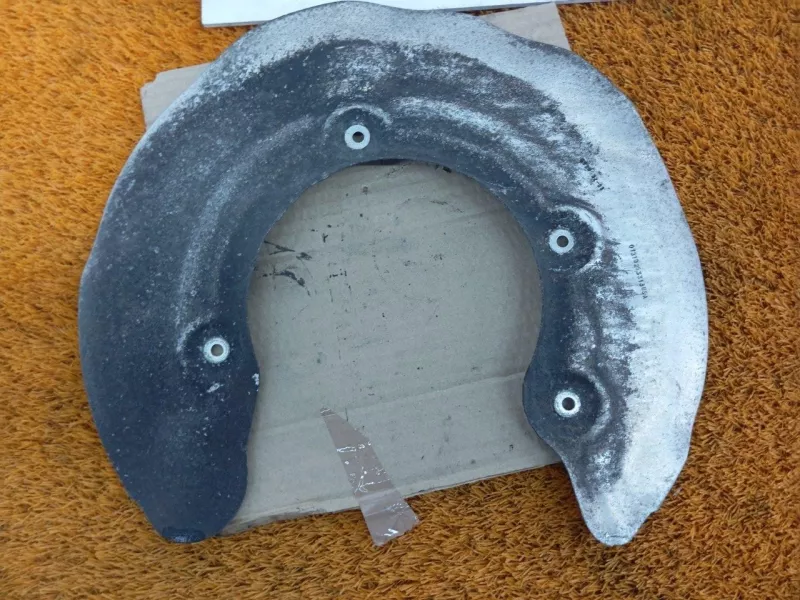 Пыльник тормозного диска