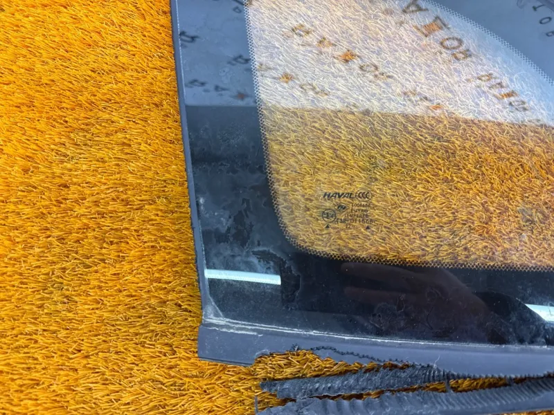 Форточка задняя