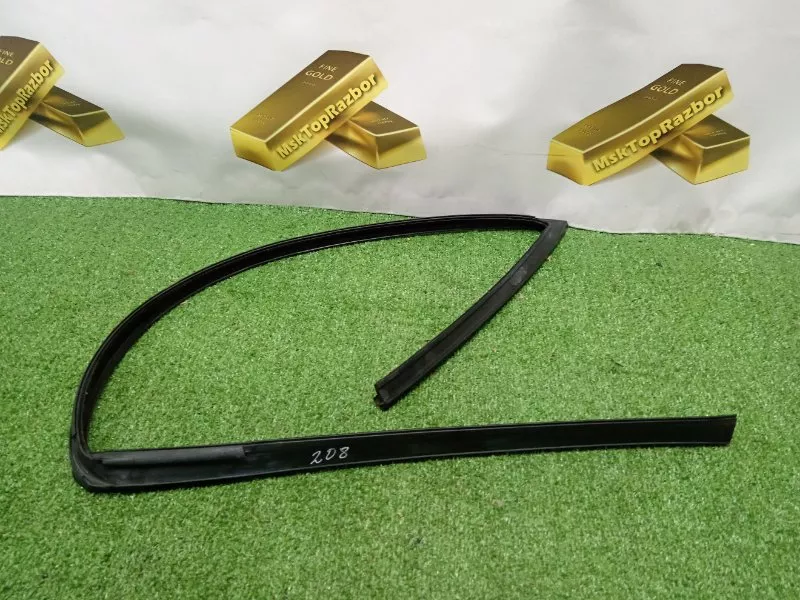 Уплотнитель стекла двери