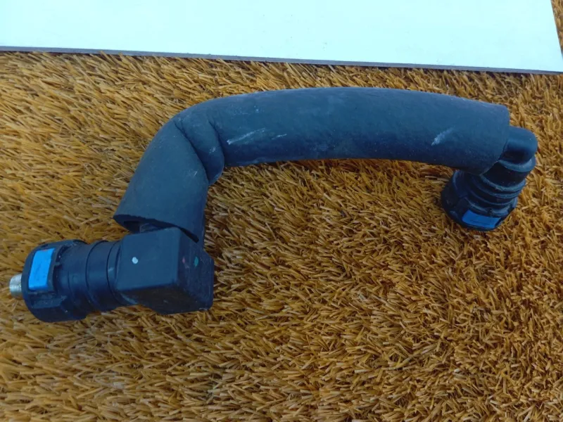 Трубка картерных газов