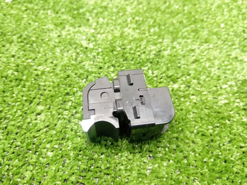 Кнопка стеклоподъемника