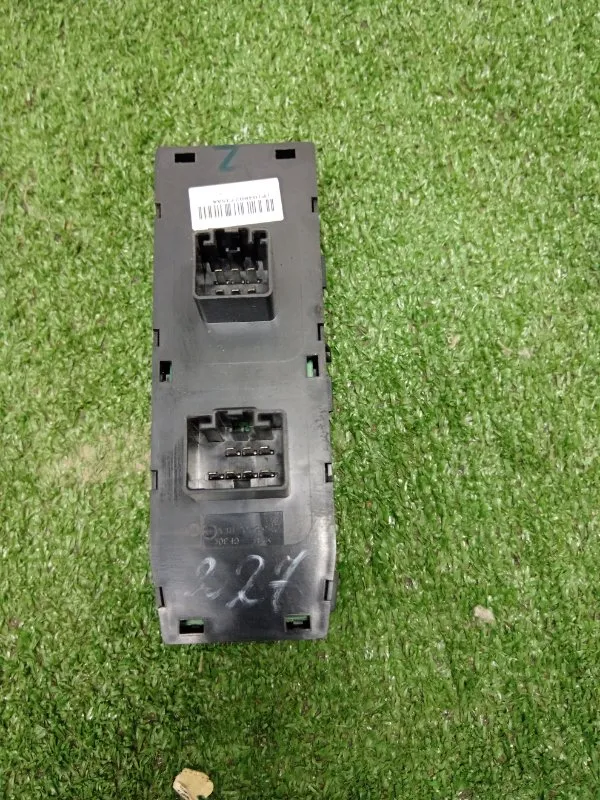 Блок управления стеклоподъемниками