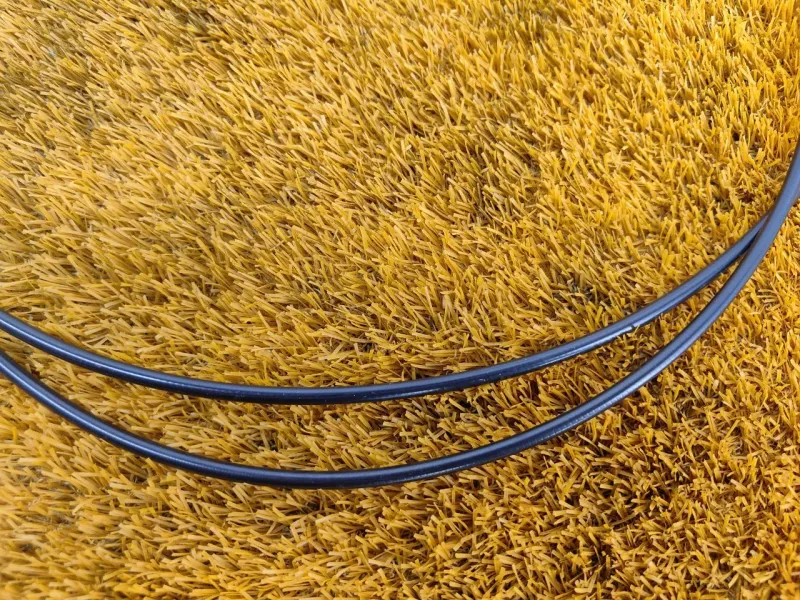 Трос лючка топливного бака