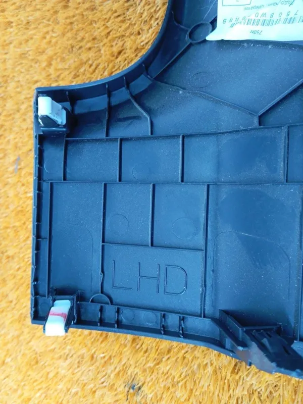 Накладка на торпедо