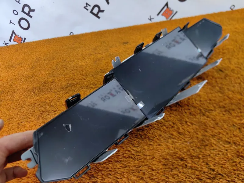 Панель приборов