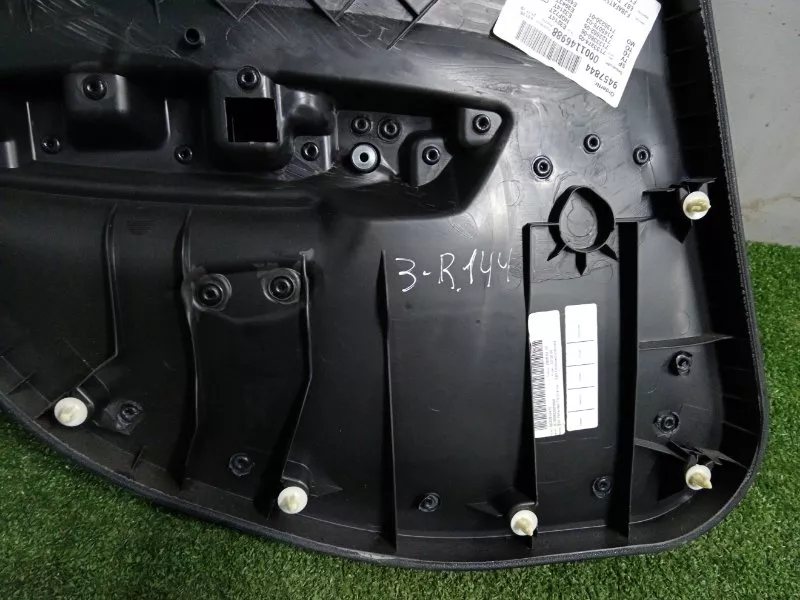 Обшивка двери BMW 1-Series 2005 51427133360 E87, задняя правая