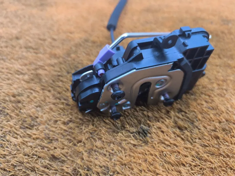 Замок двери