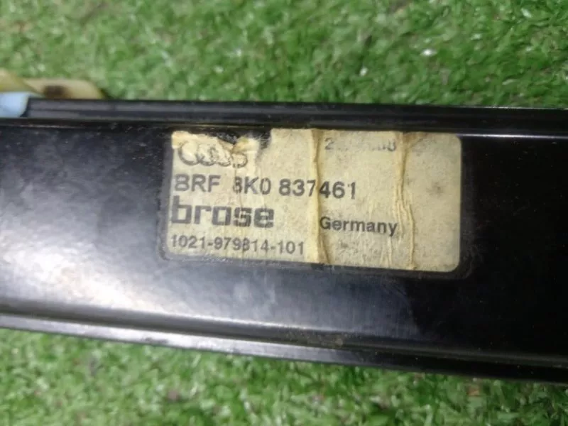 Стеклоподъемник Audi A4 2008 8K0837461 B8, передний левый