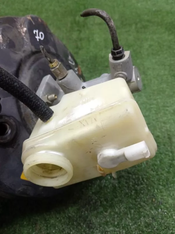 Главный тормозной цилиндр