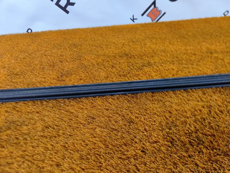 Молдинг стекла