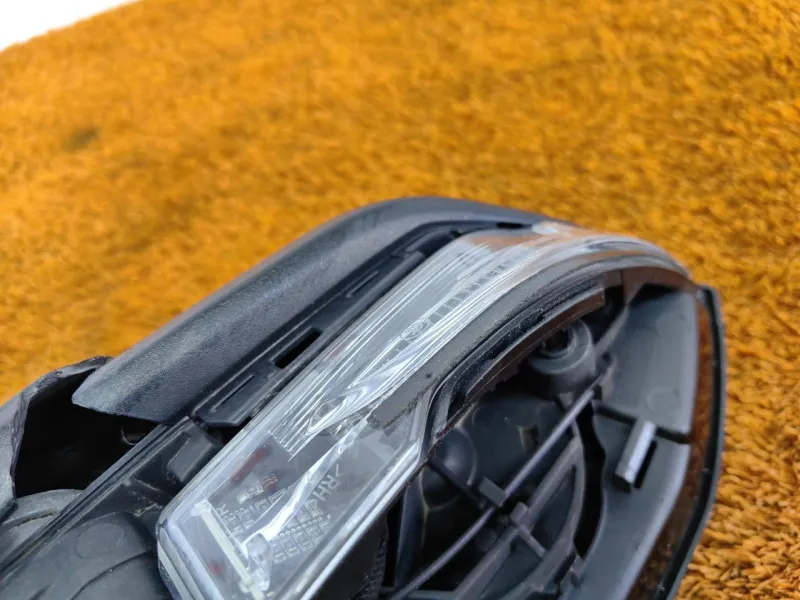 Зеркало боковое