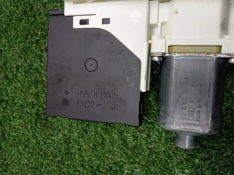 Стеклоподъемник Audi A3 2005 8P4839462B 8P, задний правый