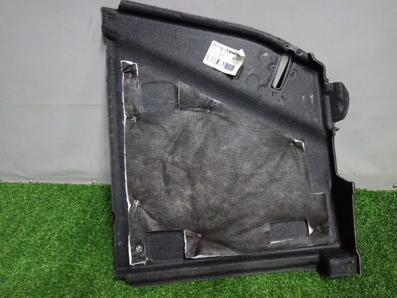 Обшивка багажника