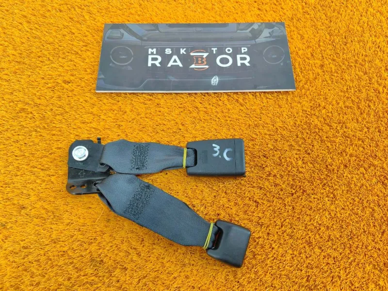 Ответная часть ремня безопасности