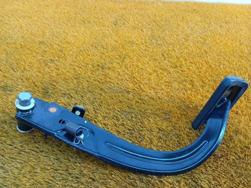 Педаль тормоза