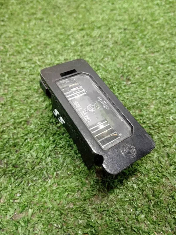 Фонарь подсветки номера