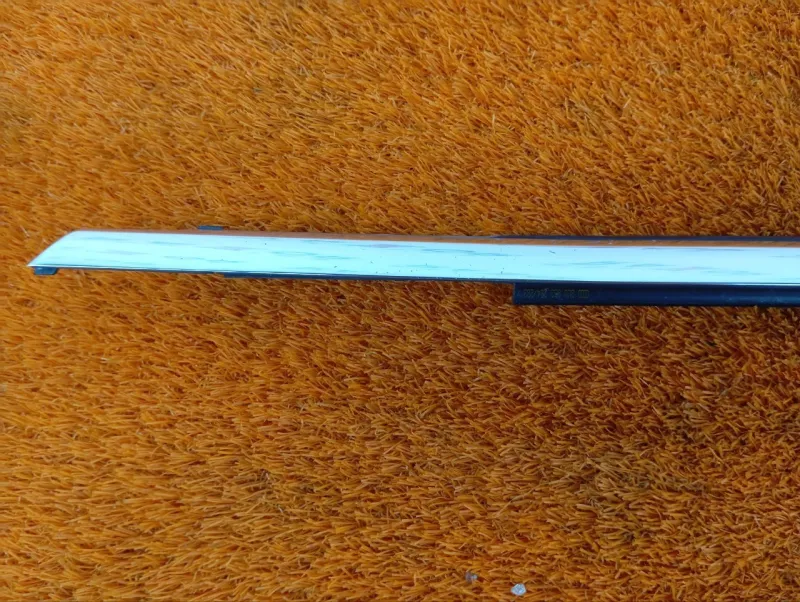 Молдинг стекла