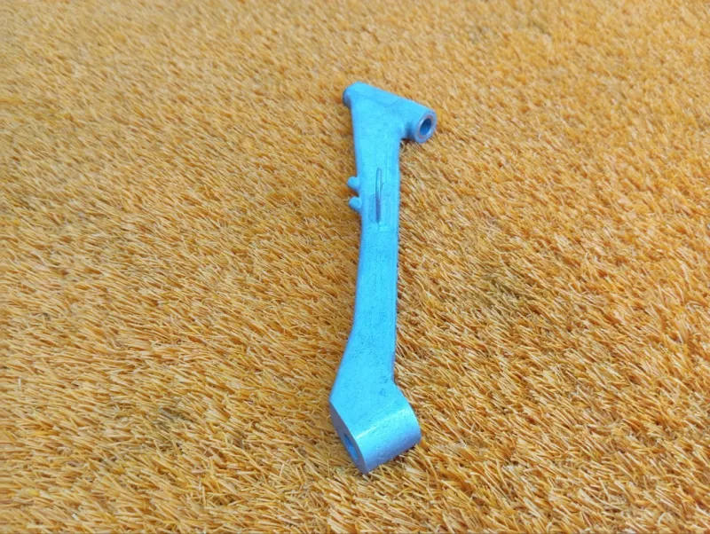 Кронштейн впускного коллектора