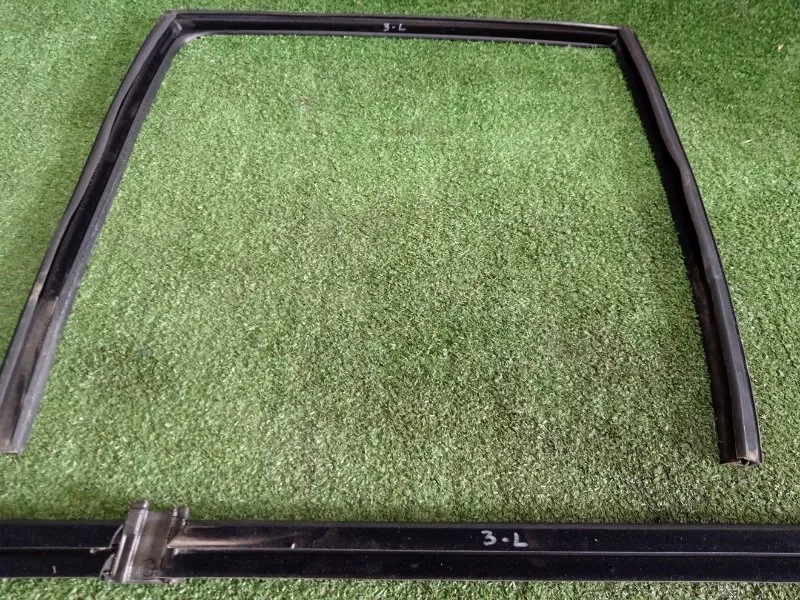 Уплотнитель стекла двери