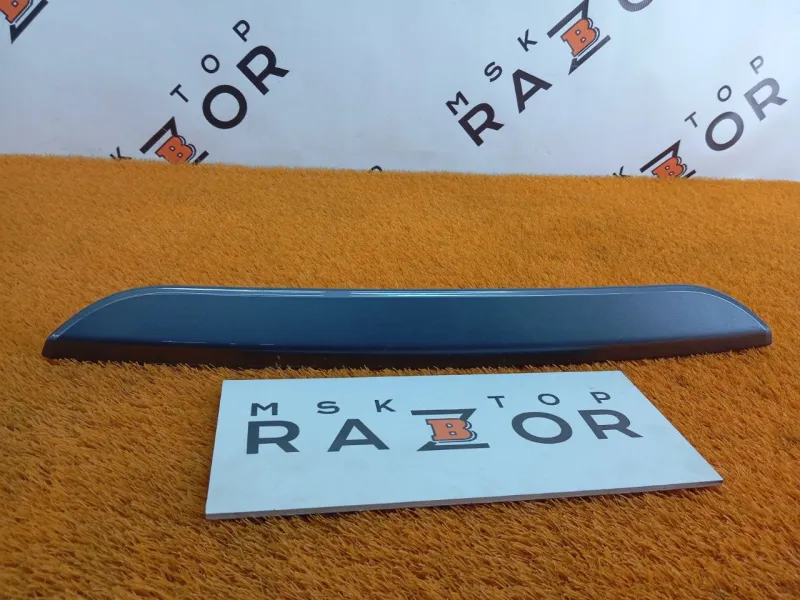 Накладка крышки багажника