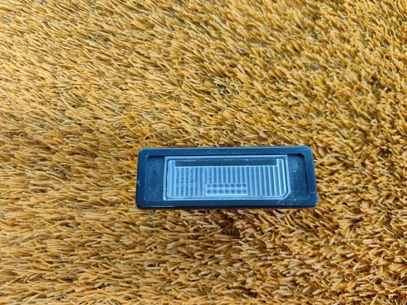 Фонарь подсветки номера