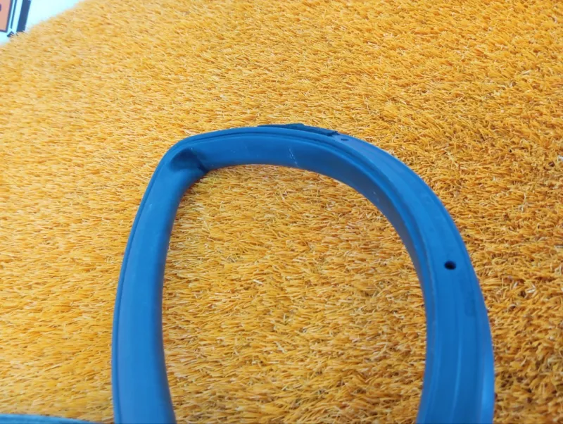 Уплотнитель двери